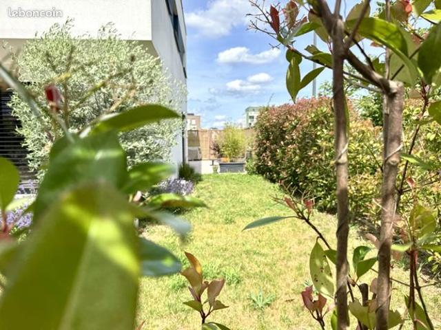 Propriété 6 pièces 145 m²