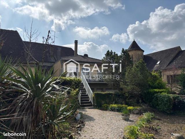 Propriété 6 pièces 145 m²