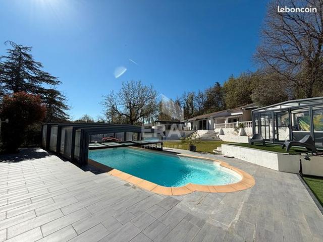 Propriété 6 pièces 145 m²