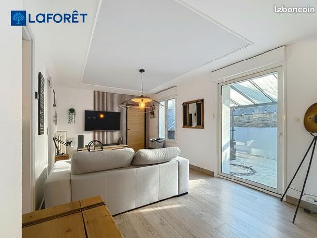 Propriété 6 pièces 145 m²