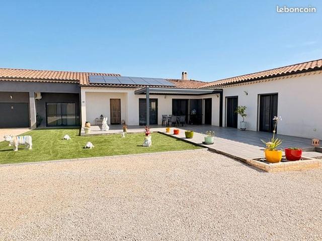 Propriété 6 pièces 145 m²