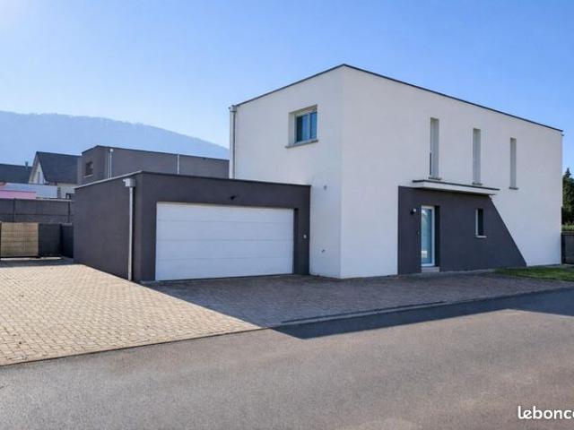 Propriété 6 pièces 146 m²