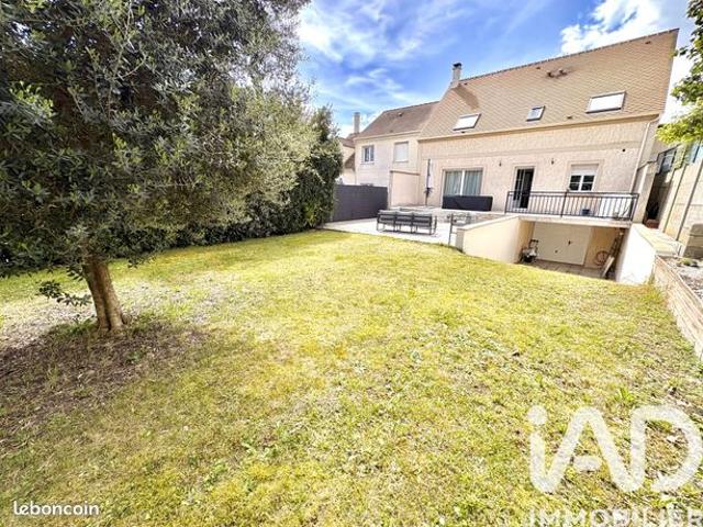 Propriété 6 pièces 146 m²