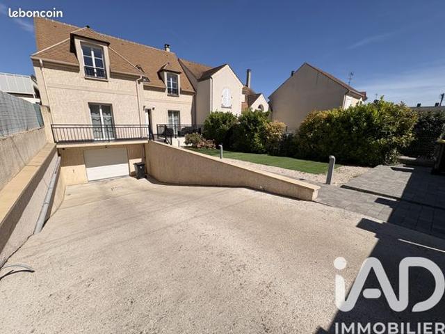 Propriété 6 pièces 146 m²