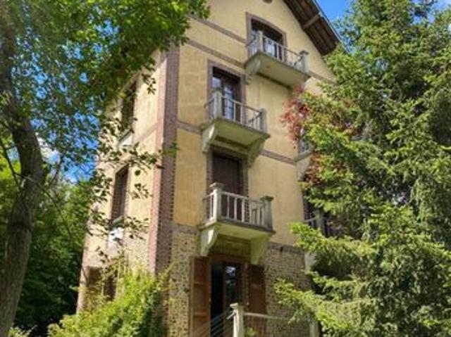 Propriété 6 pièces 146 m²