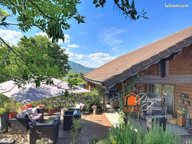 Propriété 6 pièces 146 m²