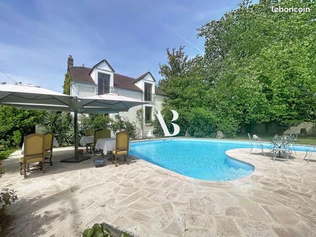 Propriété 6 pièces 146 m²