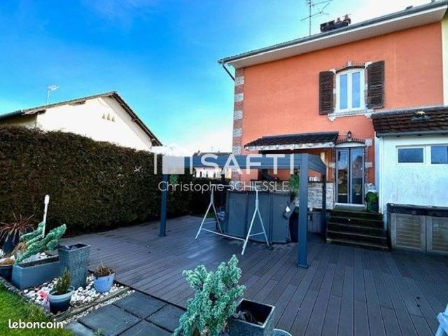 Propriété 6 pièces 146 m²