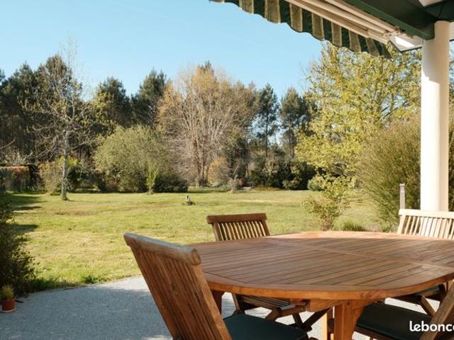 Propriété 6 pièces 146 m²