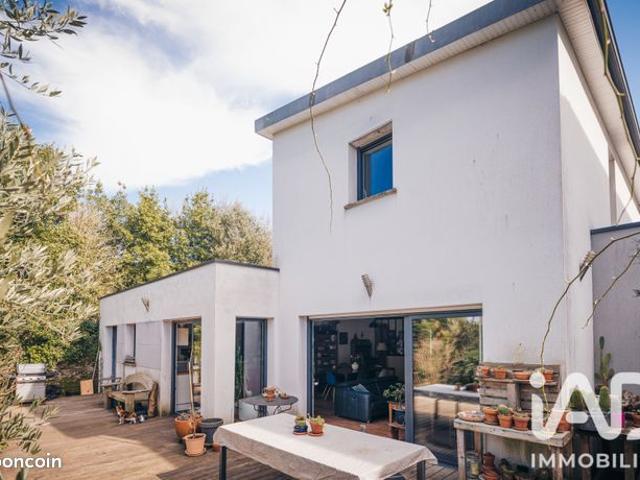 Propriété 6 pièces 147 m²