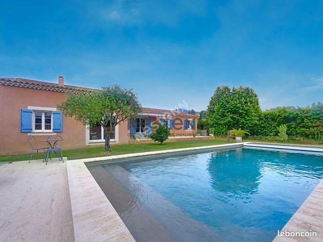Propriété 6 pièces 147 m²