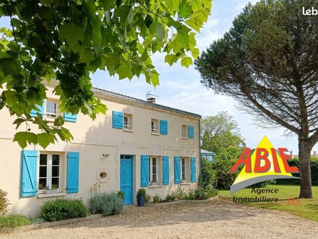 Propriété 6 pièces 148 m²