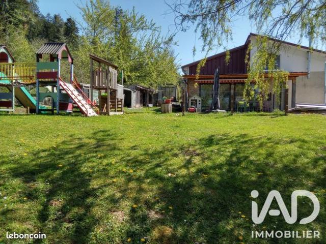Propriété 6 pièces 148 m²
