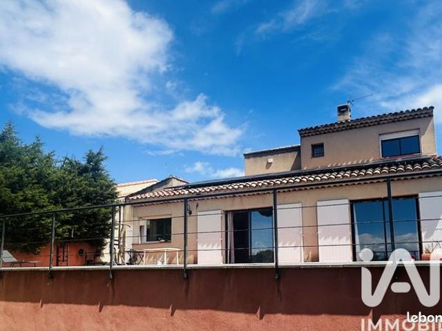 Propriété 6 pièces 148 m²