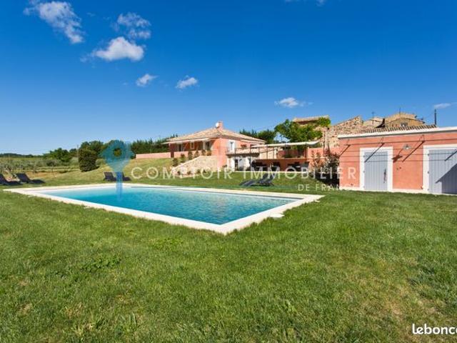 Propriété 6 pièces 140 m²