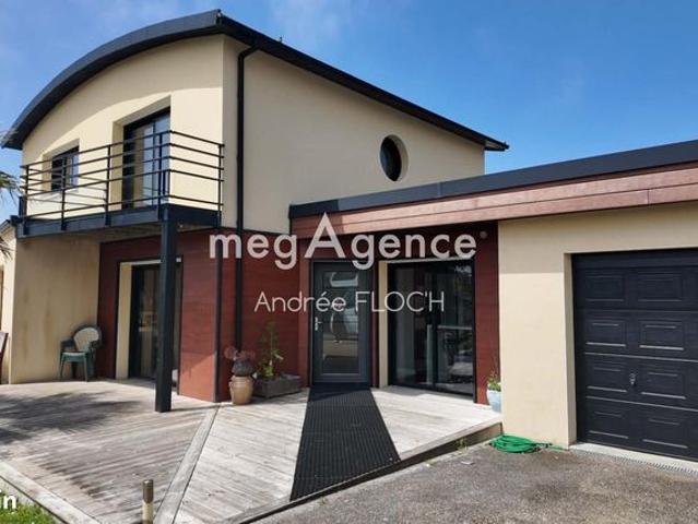 Propriété 6 pièces 140 m²