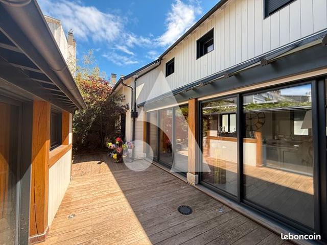 Propriété 6 pièces 140 m²