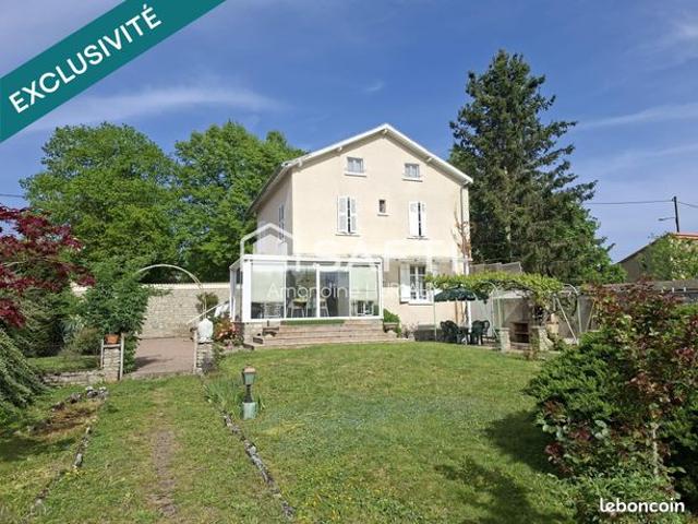 Propriété 6 pièces 140 m²