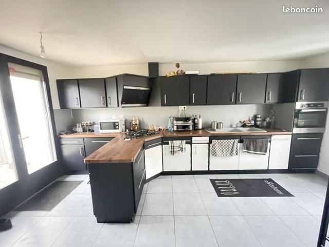 Propriété 6 pièces 140 m²