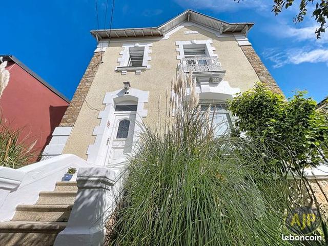 Propriété 6 pièces 140 m²
