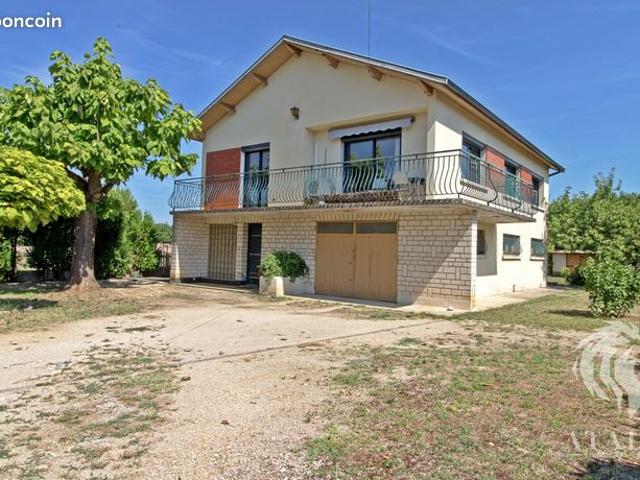 Propriété 6 pièces 140 m²