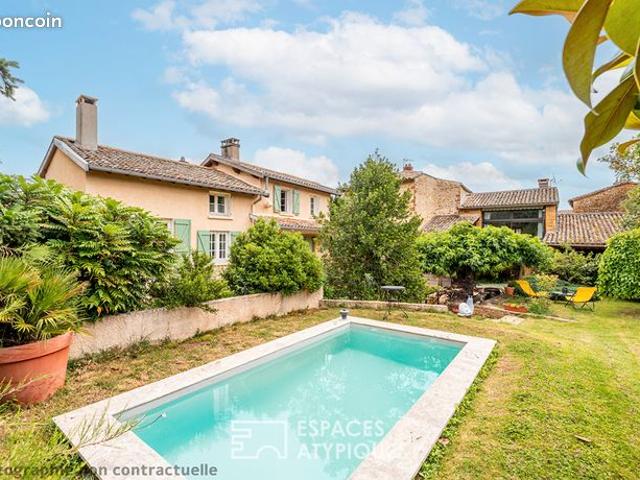 Propriété 6 pièces 140 m²
