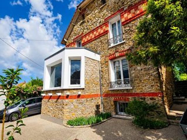 Propriété 6 pièces 140 m²