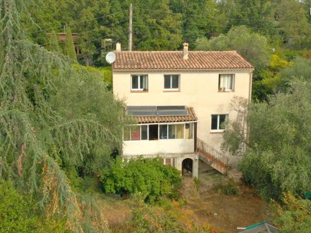 Propriété 6 pièces 140 m²
