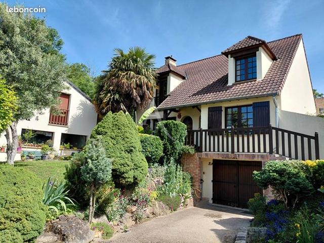 Propriété 6 pièces 140 m²