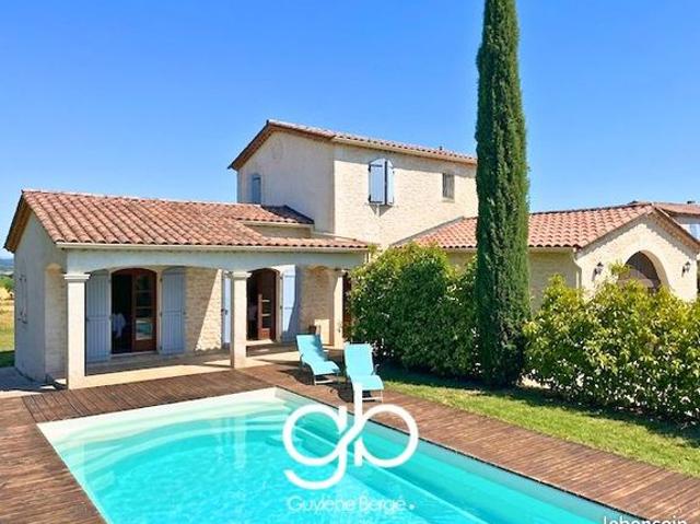 Propriété 6 pièces 140 m²