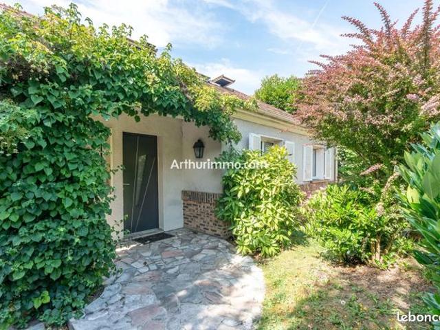 Propriété 6 pièces 141 m²