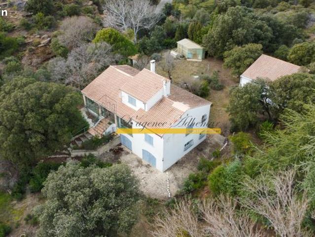 Propriété 6 pièces 141 m²