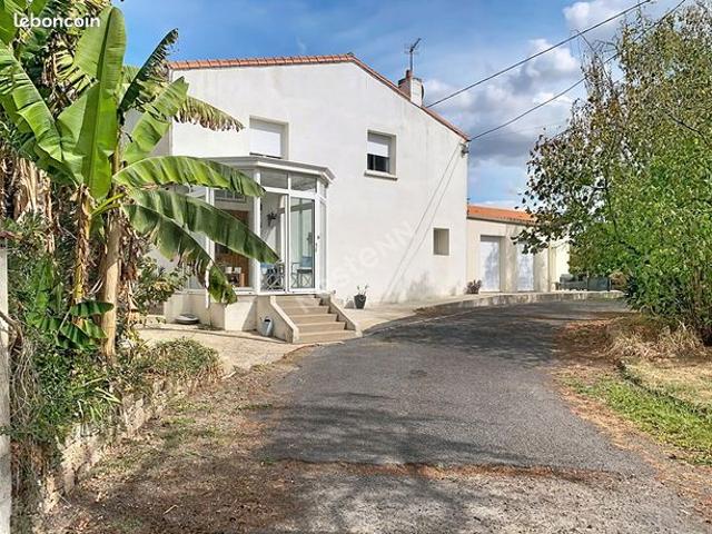 Propriété 6 pièces 141 m²