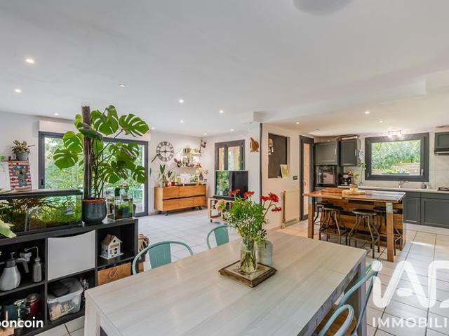 Propriété 6 pièces 141 m²