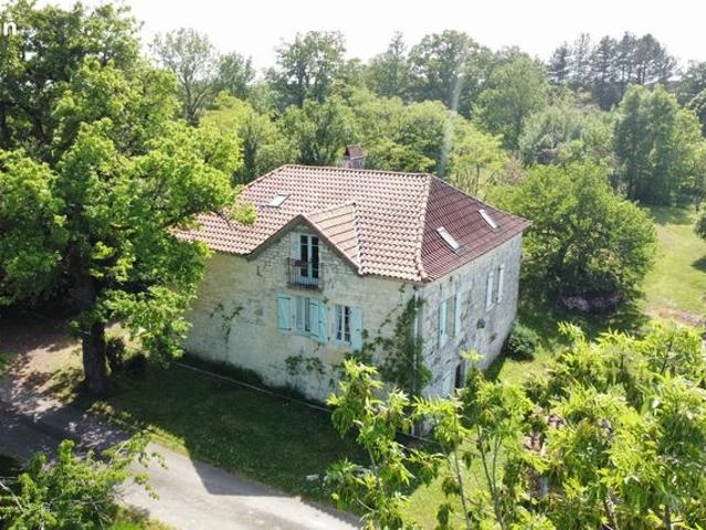 Propriété 6 pièces 142 m²