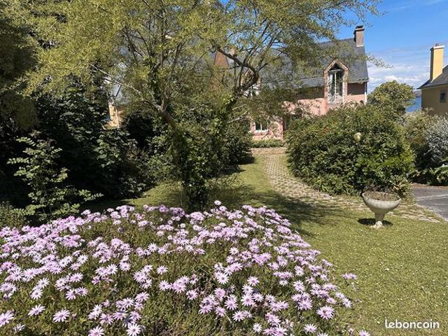 Propriété 6 pièces 142 m²