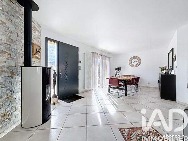 Propriété 6 pièces 142 m²