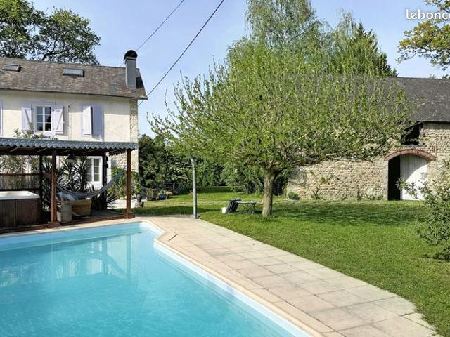 Propriété 6 pièces 142 m²