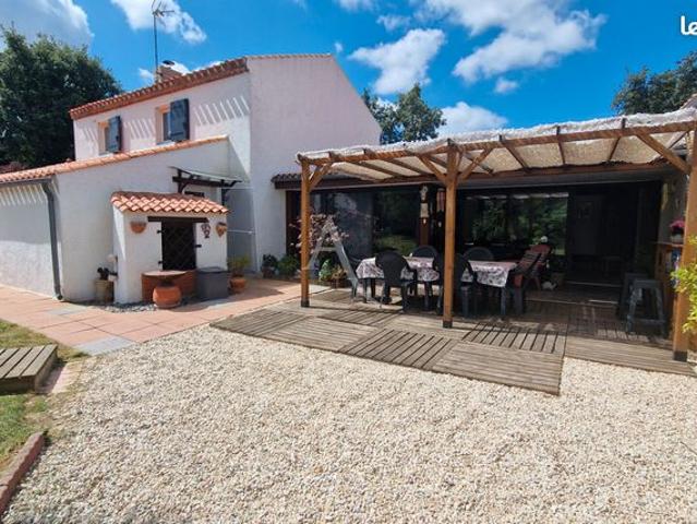 Propriété 6 pièces 146 m²