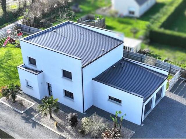 Propriété 6 pièces 142 m²