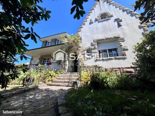 Propriété 6 pièces 143 m²