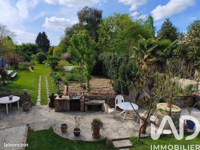 Propriété 6 pièces 143 m²