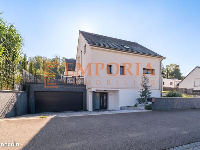 Propriété 6 pièces 143 m²