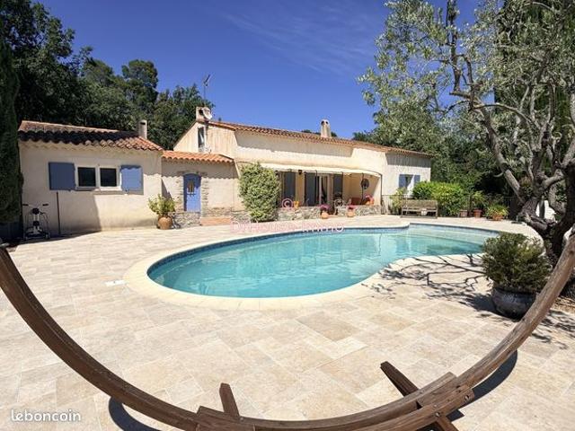 Propriété 6 pièces 143 m²