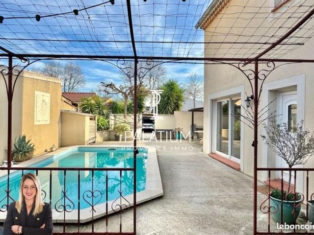 Propriété 6 pièces 143 m²