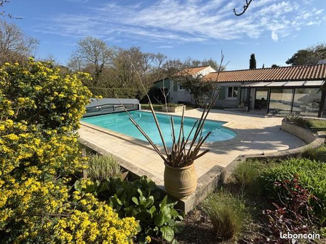 Propriété 6 pièces 143 m²