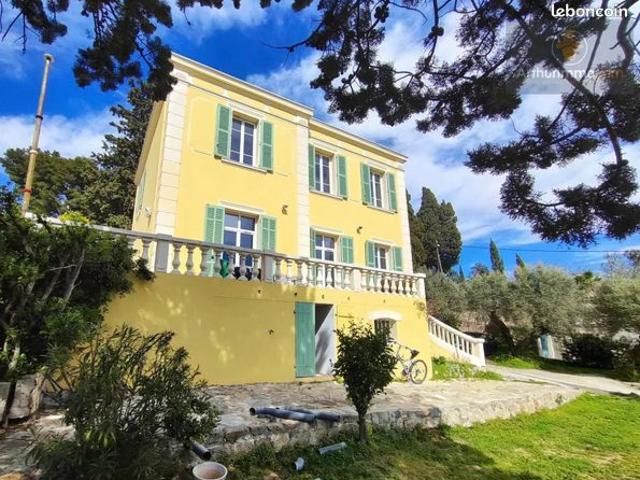 Propriété 6 pièces 154 m²