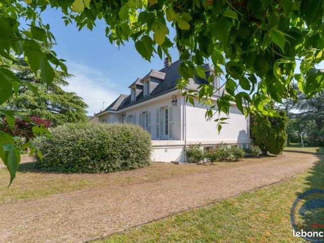 Propriété 6 pièces 155 m²