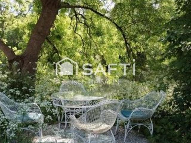 Propriété 6 pièces 155 m²