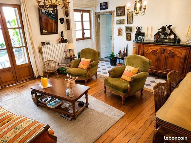 Propriété 6 pièces 155 m²